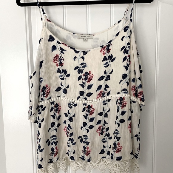 Floral top - Picture 1 of 3